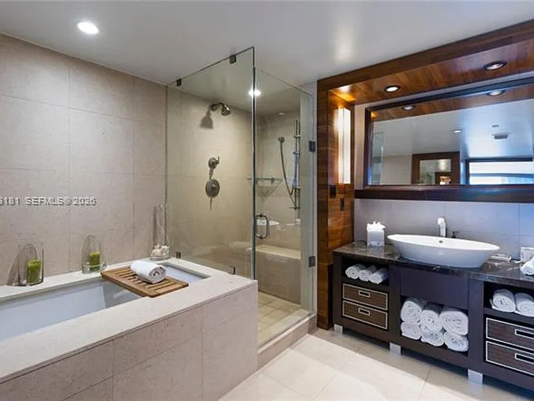 6801 Collins Ave #612 — Photo 12