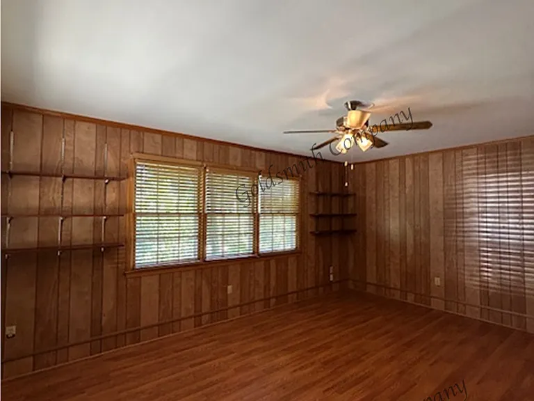 2 Woodfern Cir — Photo 6