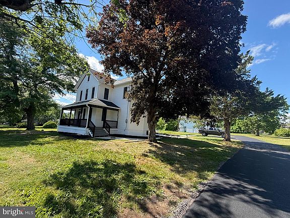 5th image of 215 Mill Rd