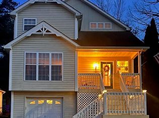 220 Hawthorne Village Ct, East Stroudsburg, PA 18302