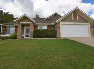 904 Ravine St, Cave Springs, AR 72718