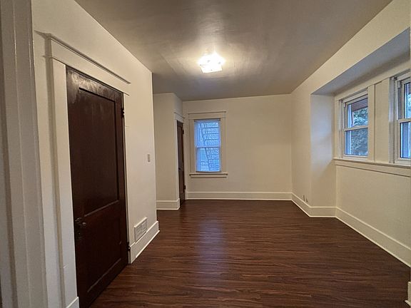 5th image of 3930 Berkeley Dr #1