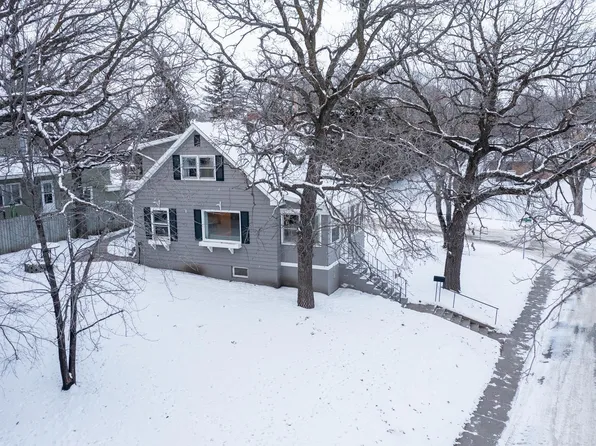 429 W Lakeside Dr, Fergus Falls, MN 56537