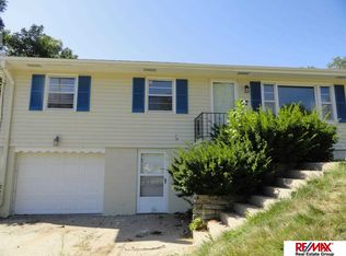 165 Zenith Dr, Council Bluffs, IA 51503