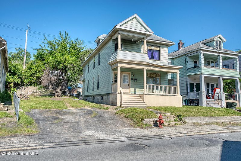 2nd image of 320 Saratoga Street