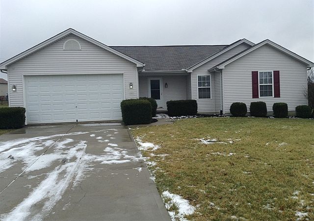 1st image of 13 Forest Pond Dr