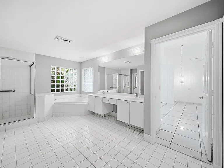 10769 Maple Chase Dr — Photo 37