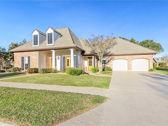 4th image of 100 & 102 Brahmwell Ct