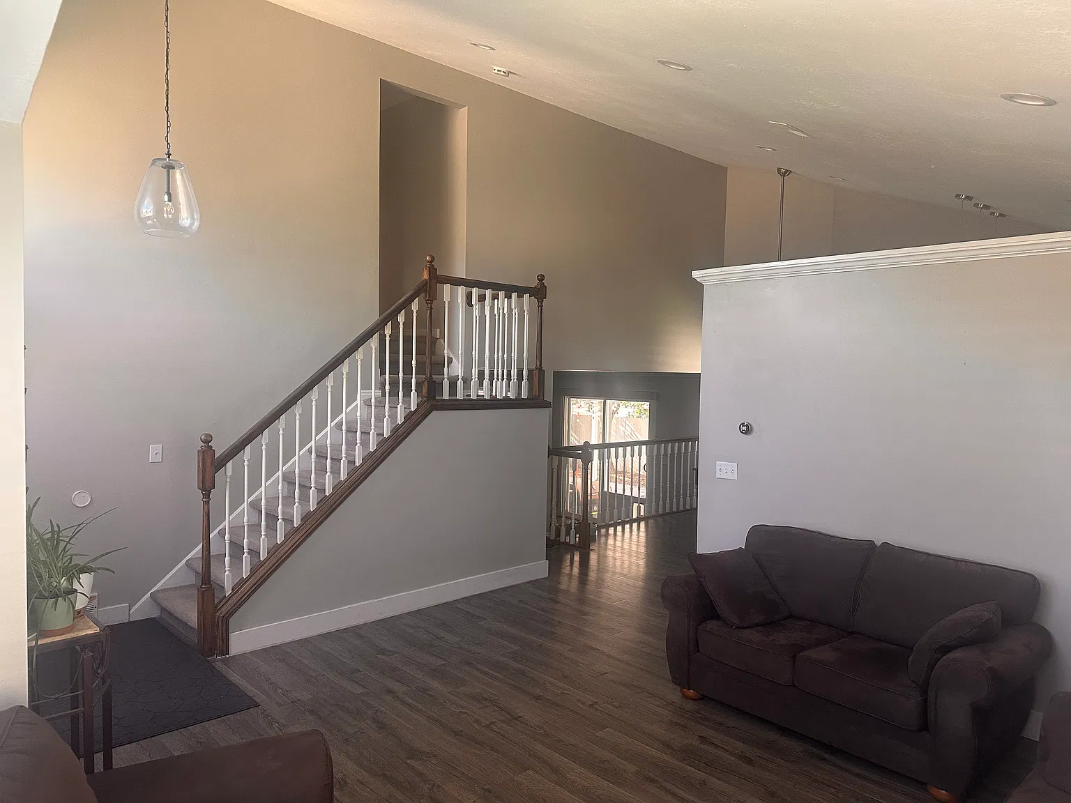 5 bed, 3.5 bath, 2915 sqft, $3,700 — Photo 3