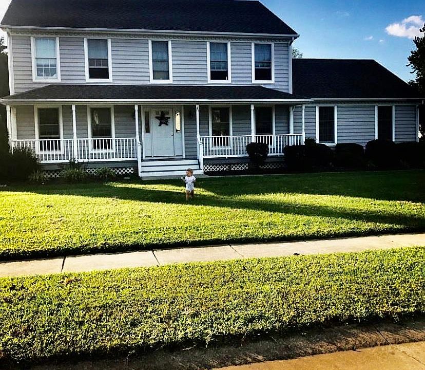 1st image of 212 Frederick Dr