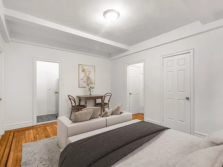 208 W 23rd St #1008 — Photo 4