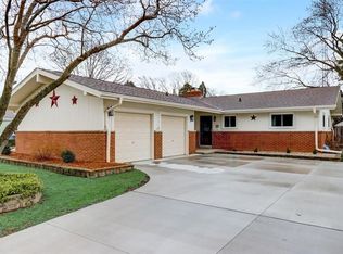 129 Steeplechase Dr, Racine, WI 53402