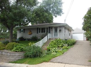 2871 Marlboro Ln, Mound, MN 55364