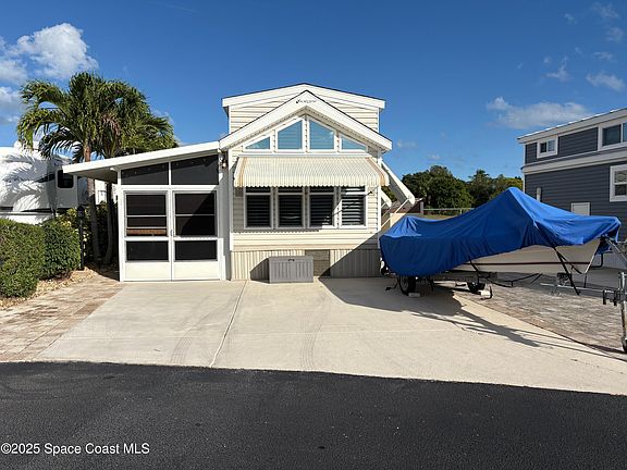 3rd image of 3192 Dockside Ln #30