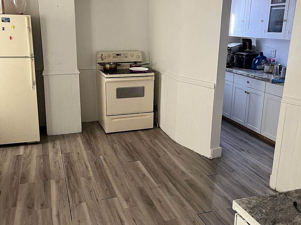 2nd image of 3300 Birney Ave APT 3