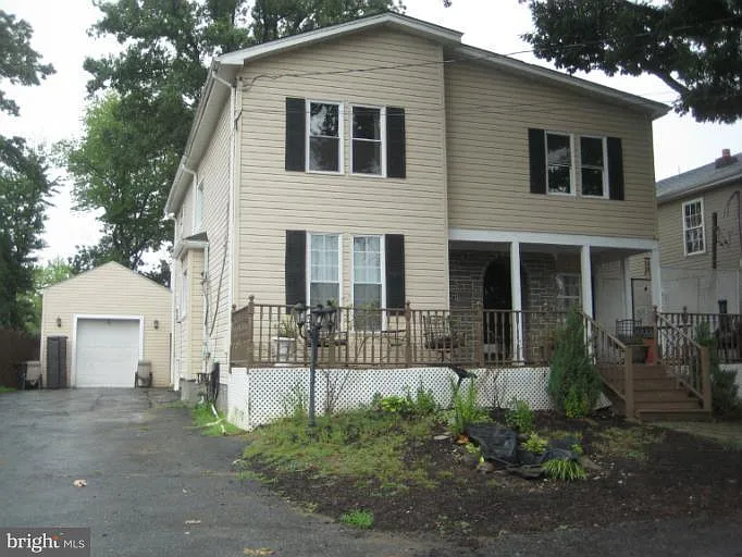 9522 Lanham Severn Rd photo 1
