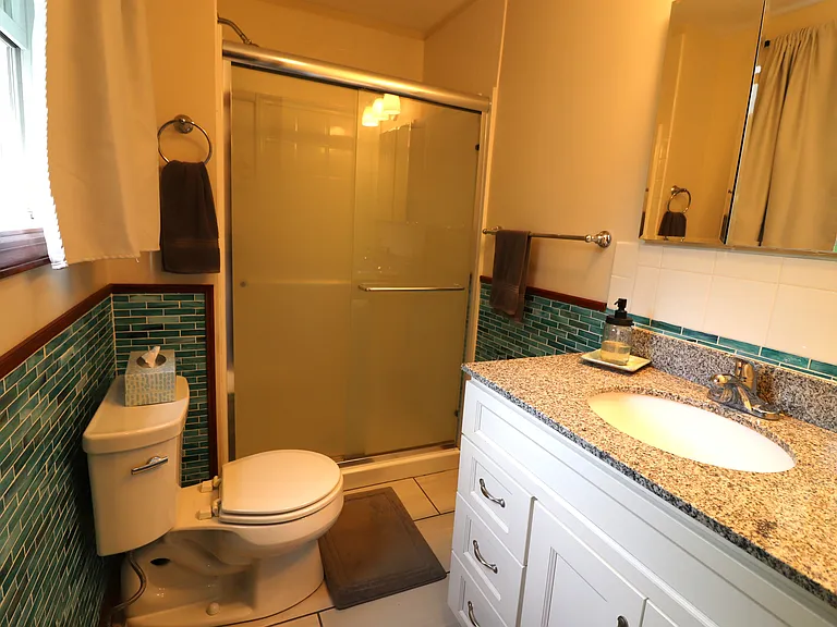 140 Maple Ave #1 — Photo 22