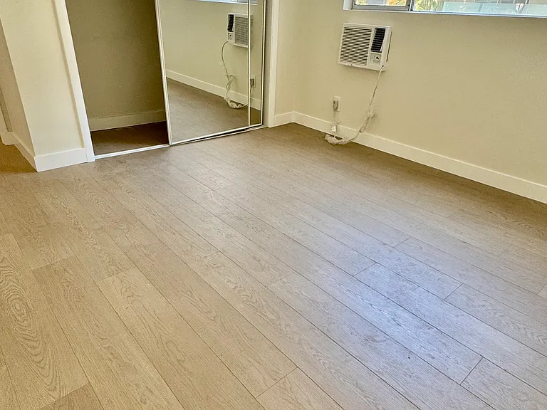 12015 Kling St #111 — Photo 15