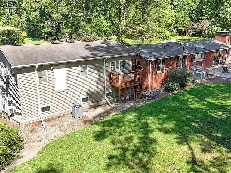 2129 Kelly Rd — Photo 56