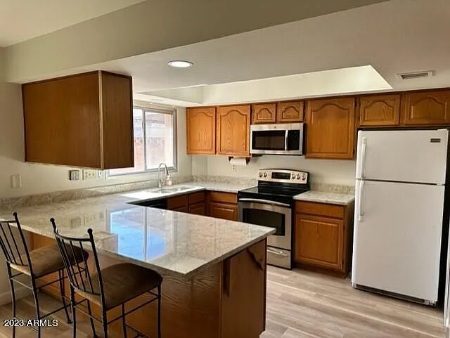 6189 N Granite Reef Rd — Photo 2