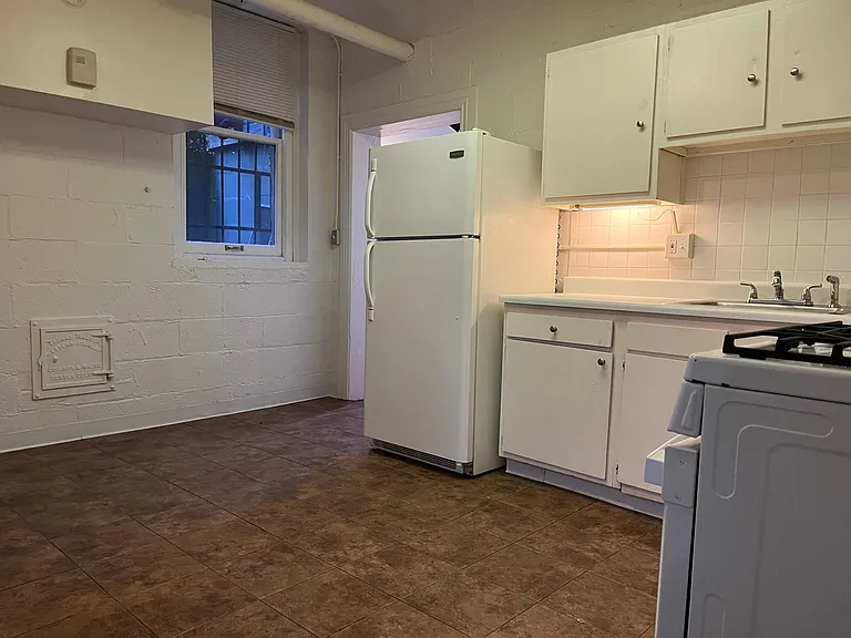 1358 N Ogden St #1B — Photo 13
