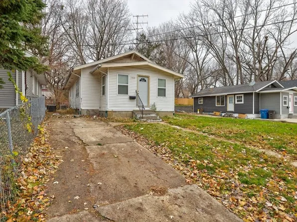 1922 22nd St, Des Moines, IA 50310