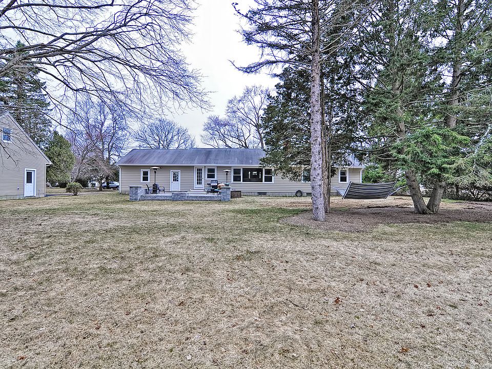 555 Read St, Attleboro, MA 02703 Zillow