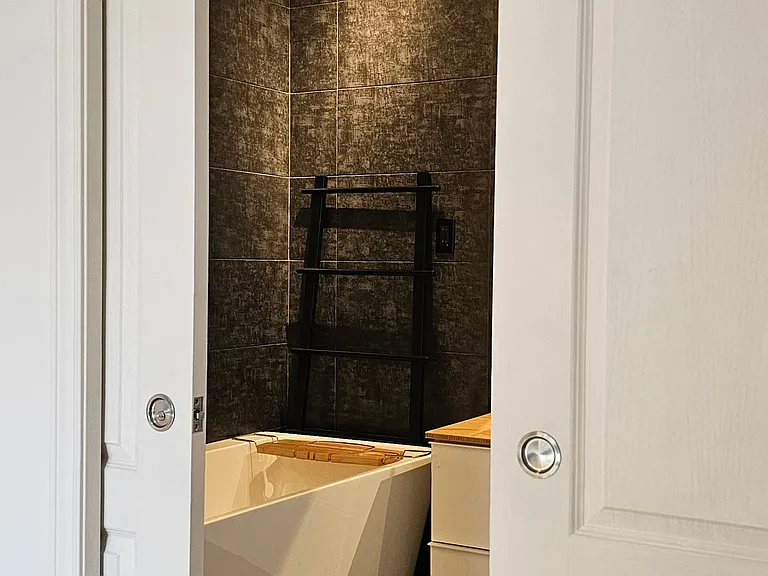 215A Chambers Ave — Photo 19