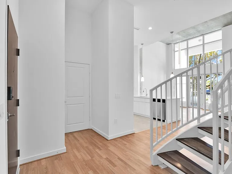 300 S Australian Ave #125 — Photo 37