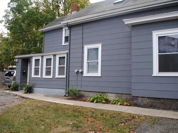 29 Walnut St #2, Waltham, MA 02453