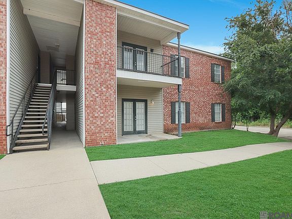 2nd image of 155 Aspen Sq APT 34