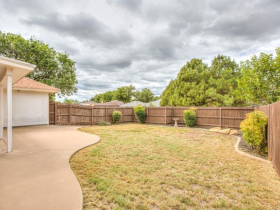 3rd image of 4817 Bermuda Dr