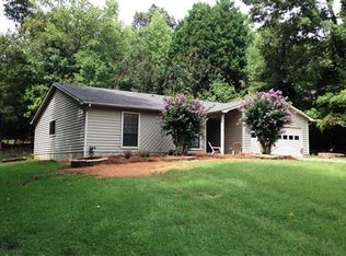 9500 Rainbow Forest Dr, Charlotte, NC 28277