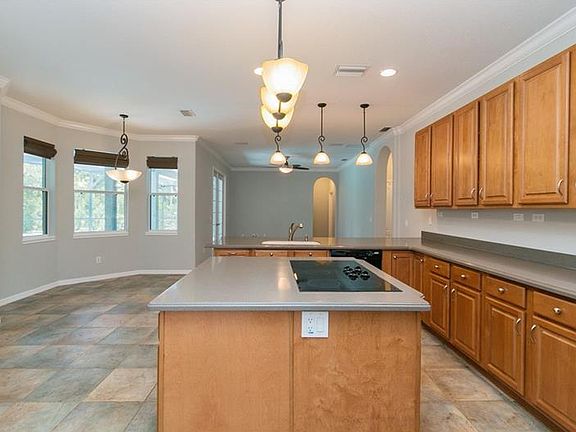 4th image of 3091 Lockwood Blvd
