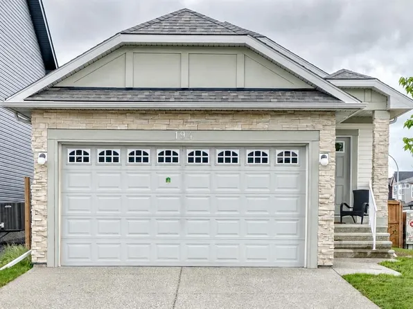 194 N Walgrove Ter SE, Calgary, AB T2X 4E7