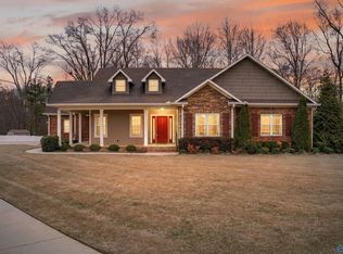 175 Glenview Dr, Albertville, AL 35950