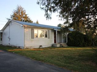 956 Pugh Rd, Crossville, TN 38555