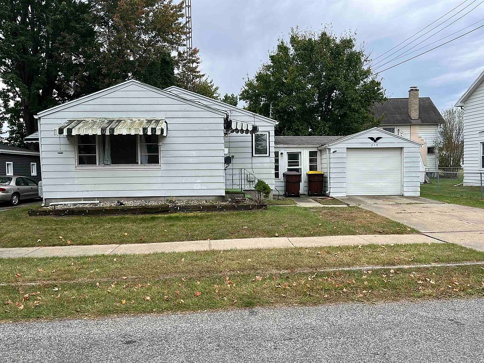 1st image of 215 Brady St