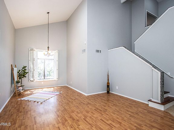 4th image of 1863 E OASIS Drive