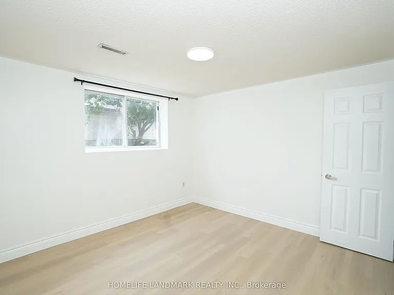 594 Queen Victoria Dr #GOUND BASEMENT — Photo 12