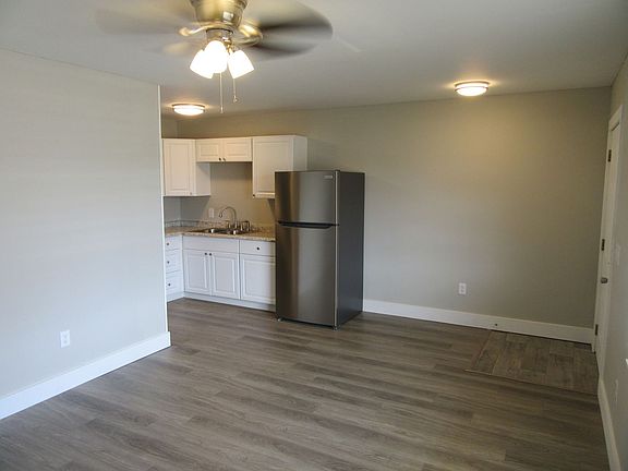4th image of 116 N Highway 22a APT 4