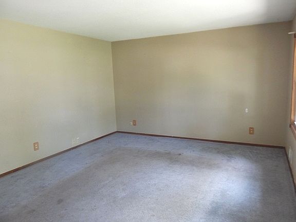 4th image of 116 Birch Dr