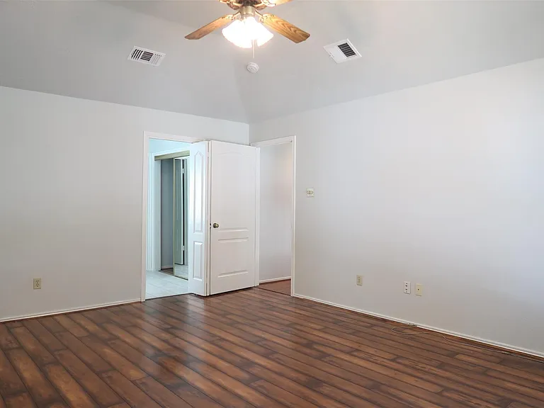 16507 Wellers Way — Photo 10