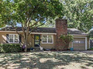 8852 Rainbow Ln, Kansas City, MO 64114