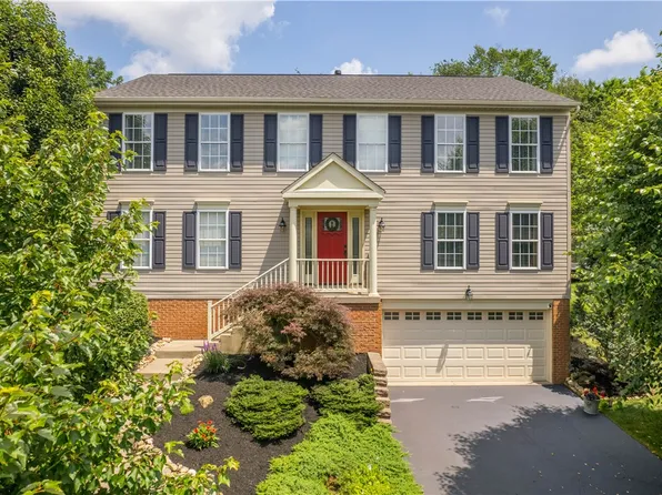 7075 Highland Creek Dr, Bridgeville, PA 15017