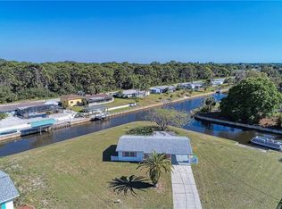 897 E 7th St, Englewood, FL 34223