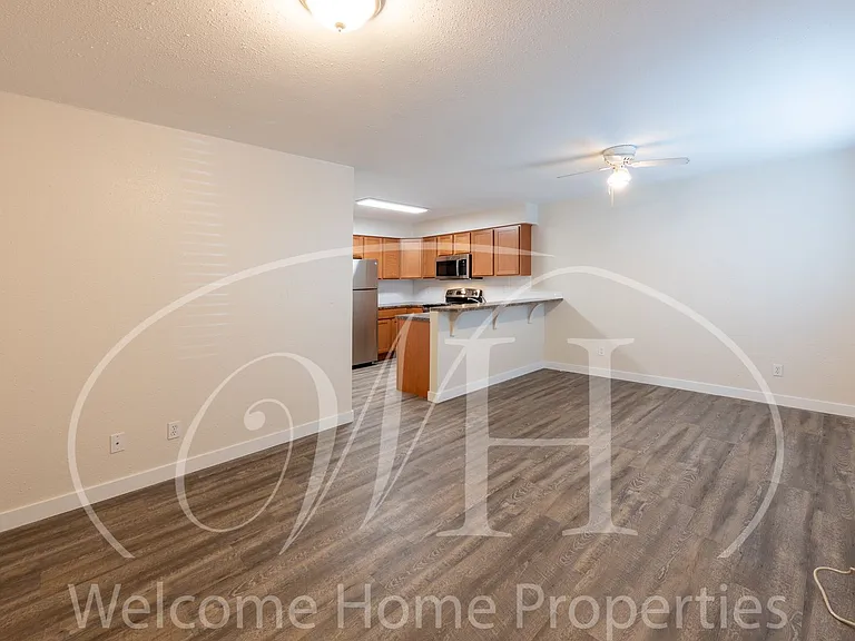 108 SE 6th St — Photo 42
