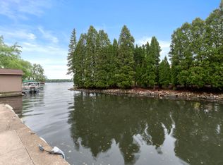 4220 East Dr, Delavan, WI 53115