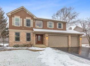 1450 Notting Hill Rd, Algonquin, IL 60102