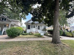 7117 21st Ave, Kenosha, WI 53143